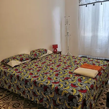 Petit Appart Entier Au Coeur Des Remparts - Netfix Et Connection Fibre Gratuits Carpentras Extérieur photo